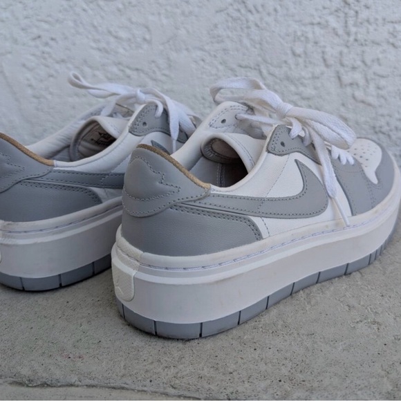 EUC Air Jordan 1 Elevate Low Women’s Shoe. Gray & White. - Picture 4 of 7